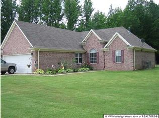 2207 Deer Creek Rd, Byhalia, MS 38611