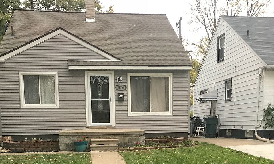 1st image of 576 Cleveland Ave