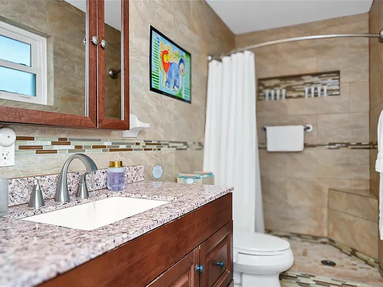 363 Harbor Dr — Photo 32
