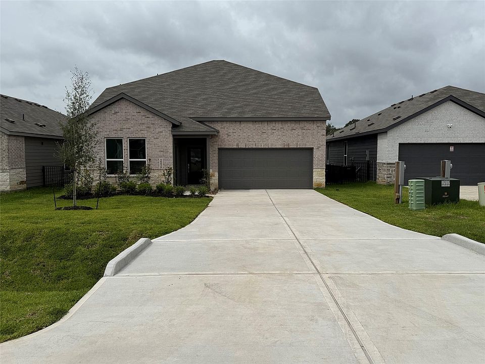 1st image of 16076 Tallis Dr