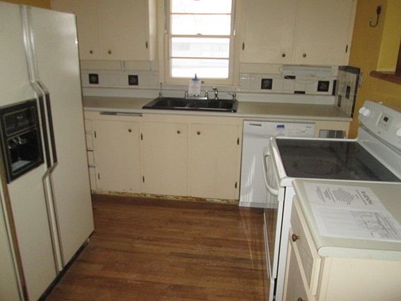 5th image of 2726 S Odell Ave