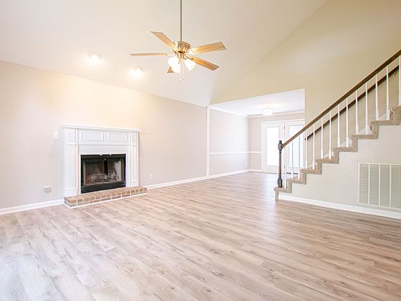 3rd image of 2169 Bauling Ln