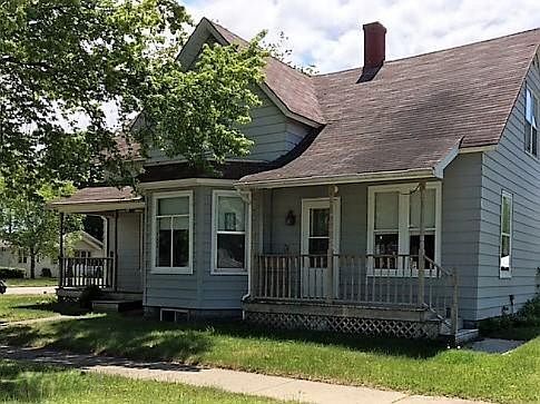 3rd image of 113 Franklin St