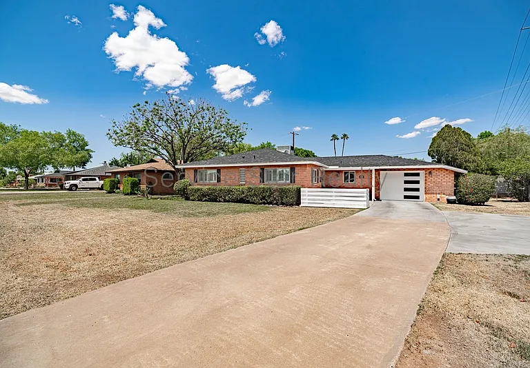 1946 E Rancho Dr — Photo 28