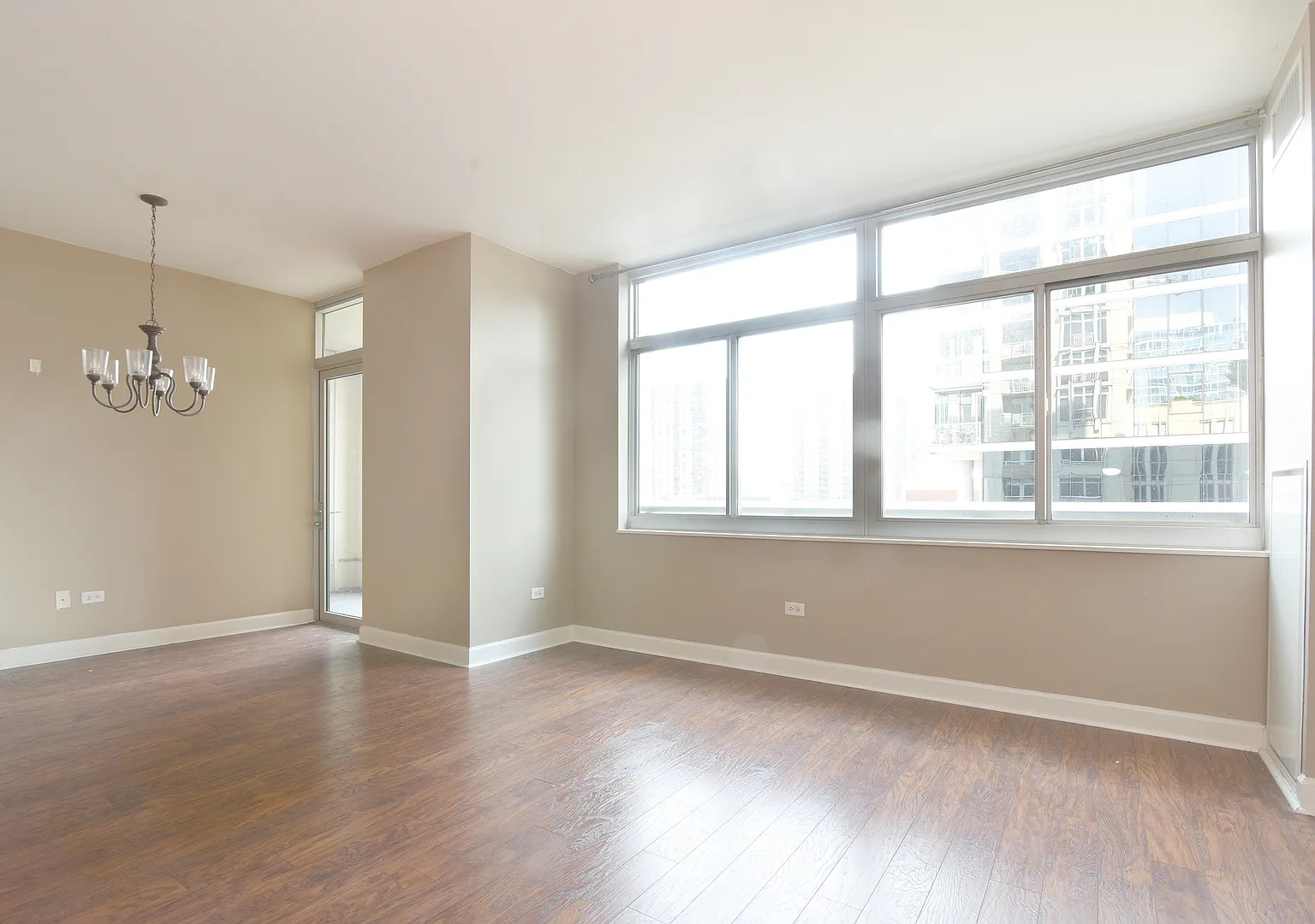 1 bed, 875 sqft, $2,400 — Photo 4