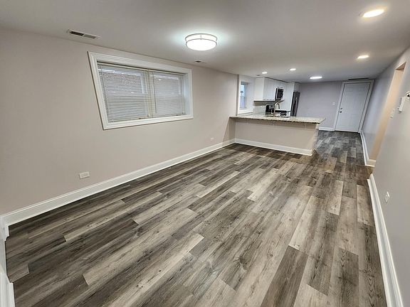 2nd image of 6141 N Richmond St #G