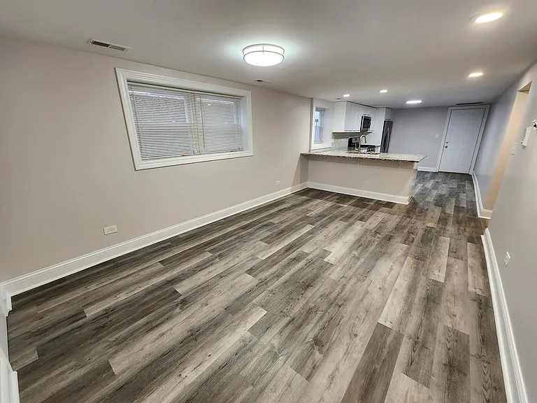 6141 N Richmond St #G — Photo 2