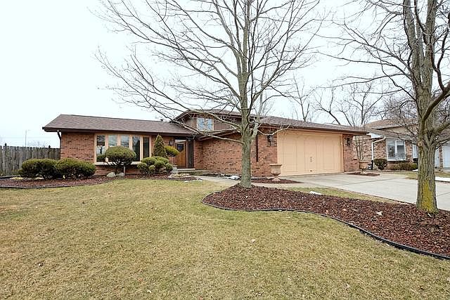 1st image of 8747 Willow Dr