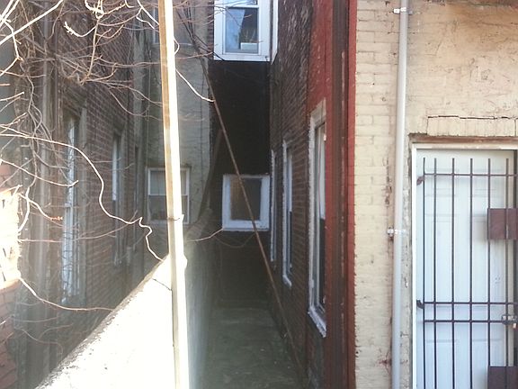 4th image of 2727 W Glenwood Ave