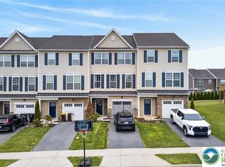 1374 Black Forest Dr, Allentown, PA 18104