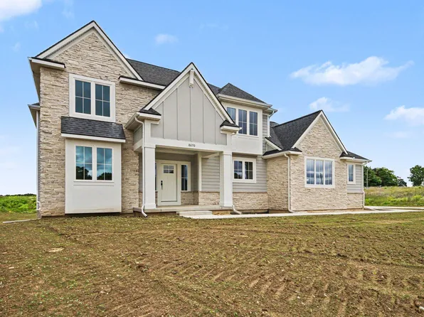 8670 Bosque Dr, Caledonia, MI 49316