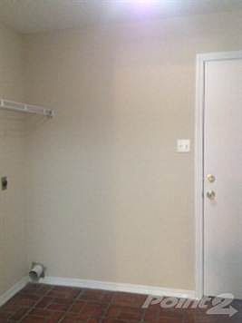 5th image of 303 Straford Cir S