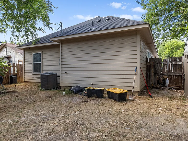 850 E Harvey Ave — Photo 15