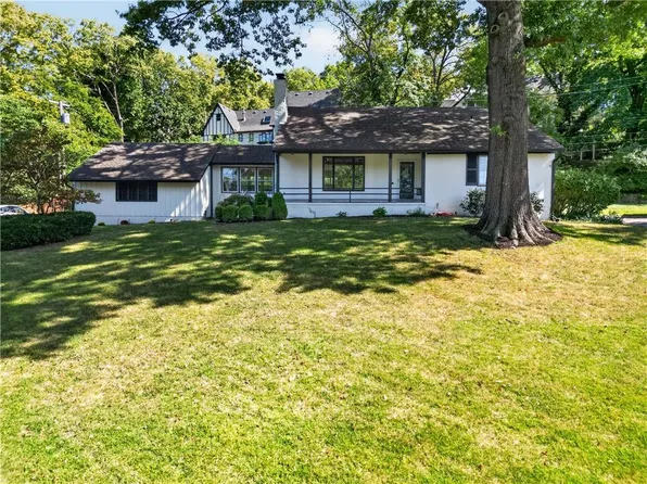 5115 Ward Pkwy, Kansas City, MO 64112