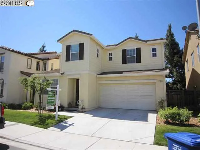 5 bed, 2422 sqft, $3,680 — Photo 1