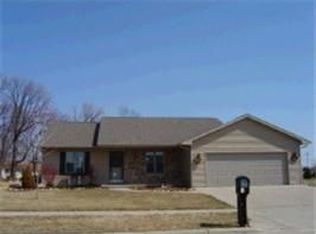 3838 Purple Crest Dr, Oshkosh, WI 54901