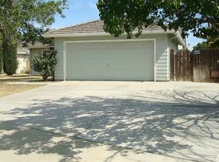 1352 Saint Francis Dr, Los Banos, CA