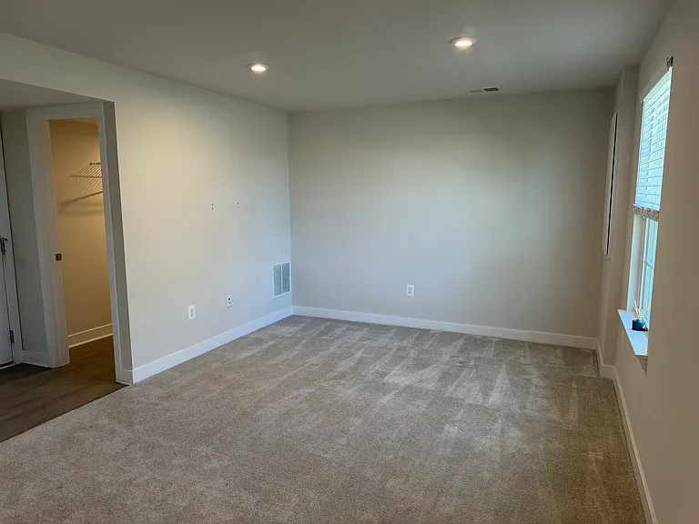927 Ericcson Ln — Photo 18