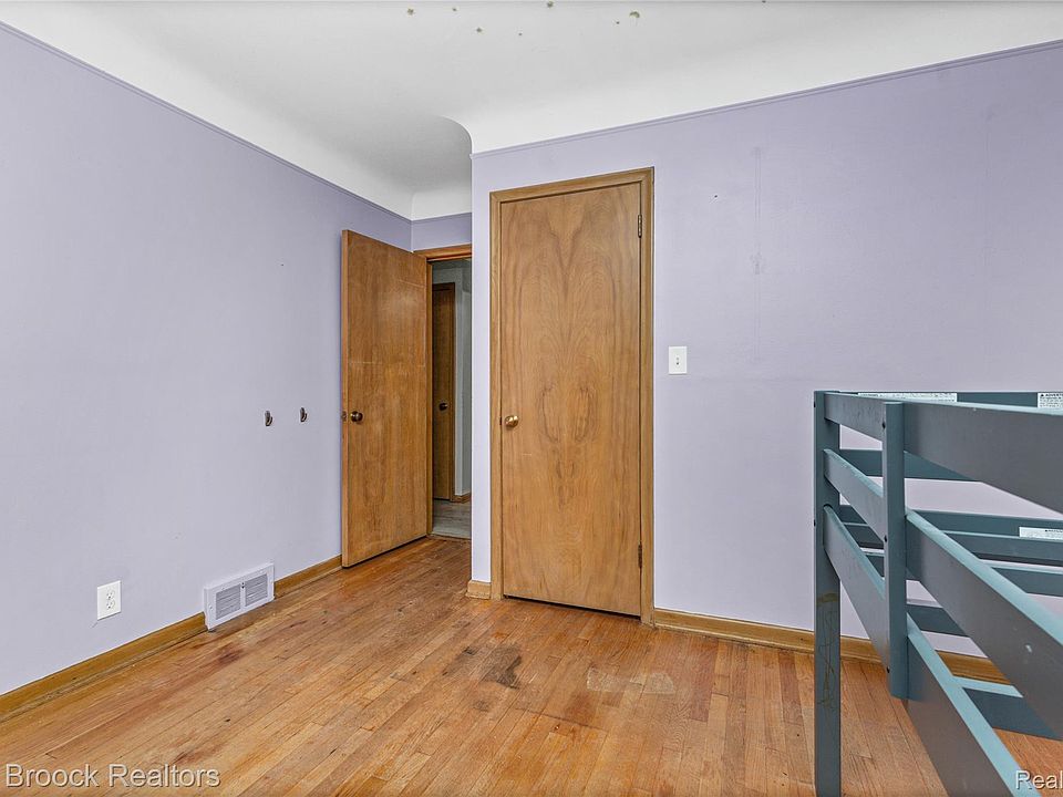 24601 Ridgedale St, photo 28