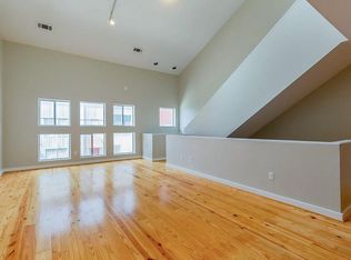 909 Robin St, Houston, TX 77019