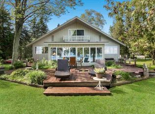 4582 Hopkins Ln, Kewadin, MI 49648