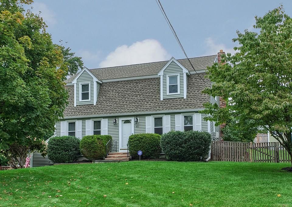 1st image of 51 Jamestown Rd