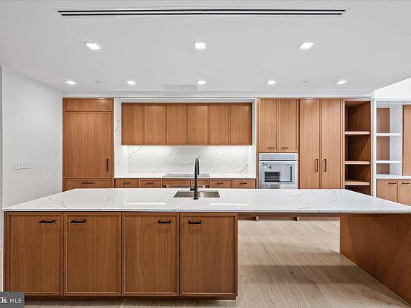 4th image of 1336 8th St NW #Townhouse 5