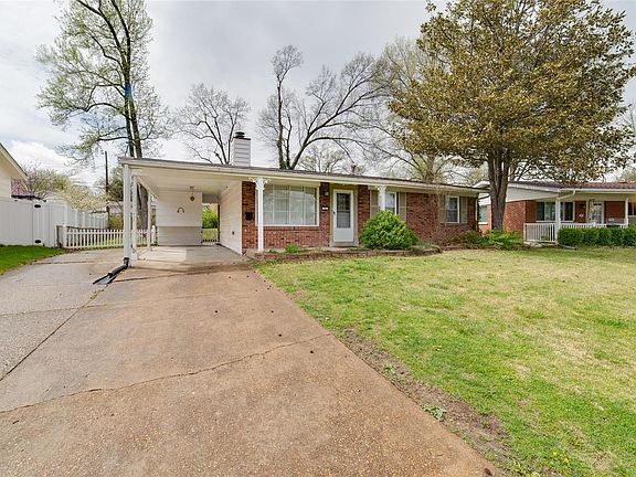 3rd image of 79 Cliff Dr