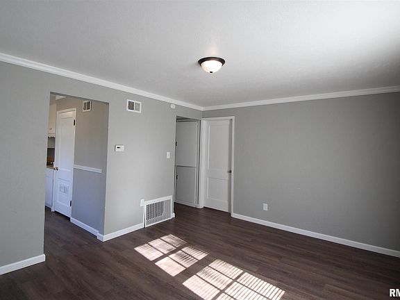 3rd image of 5212 N Ogden Ave