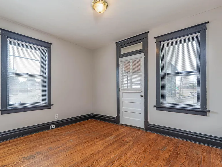 4216 Neosho St #1W — Photo 8