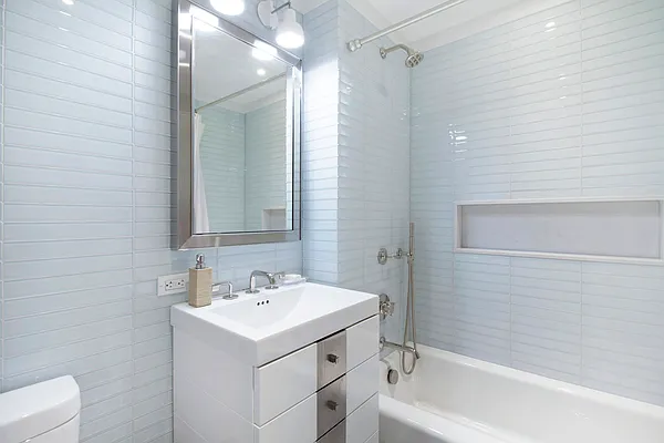 Rented by R New York | media 27