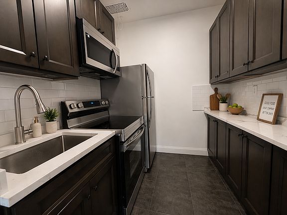 5th image of 464 5th St APT 3