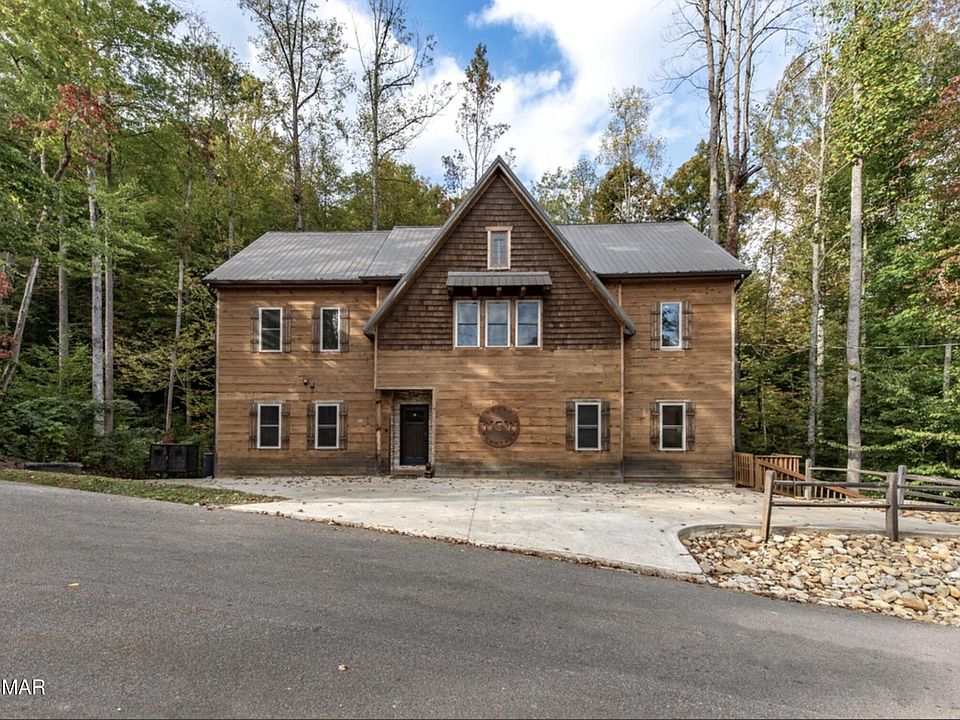 1st image of 440 Winfield Heights Rd