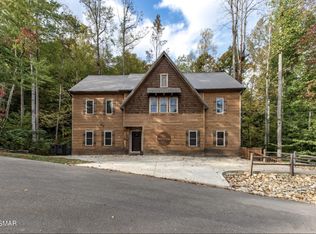 440 Winfield Heights Rd, Gatlinburg, TN 37738
