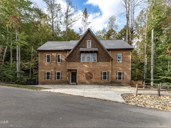 440 Winfield Heights Rd, Gatlinburg, TN 37738