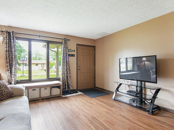 4th image of 5787 Paula Ave