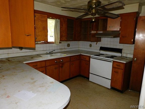 2nd image of 306 24th St