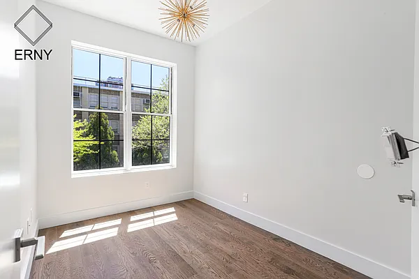 Rented by ERNY LLC | media 48