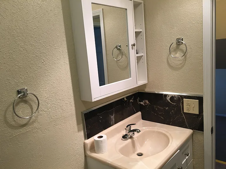 2820 Independence St — Photo 9