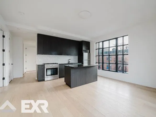 875 4th Avenue image 1 of 10