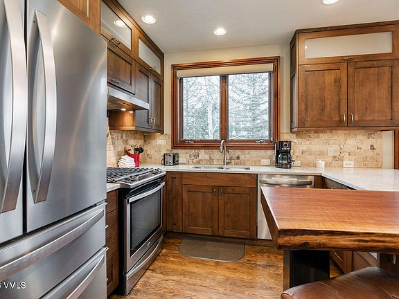 5th image of 593 Sawatch Dr #Penthouse 2