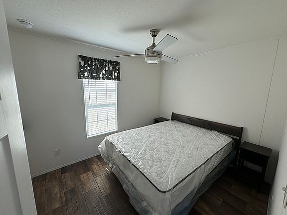 5th image of 2755 Wells Ave #124