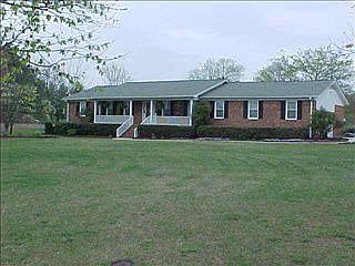 1st image of 120 Deerwood Cir