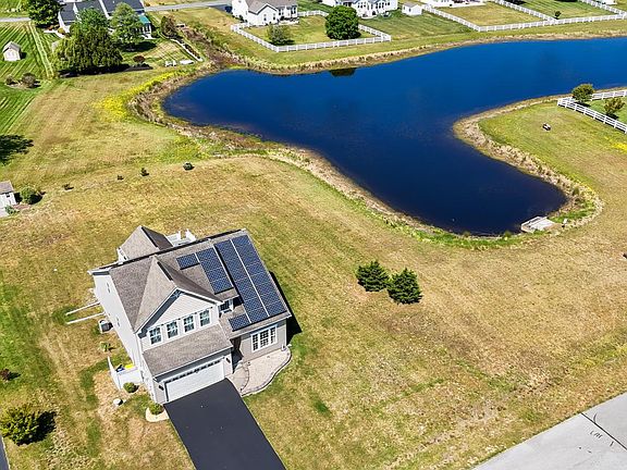 3rd image of 24819 Rivers Edge Rd