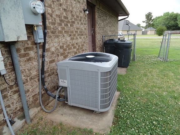 5th image of 24 W Pheasant Ln