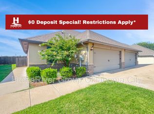 11207 Coachmans Rd, Yukon, OK 73099