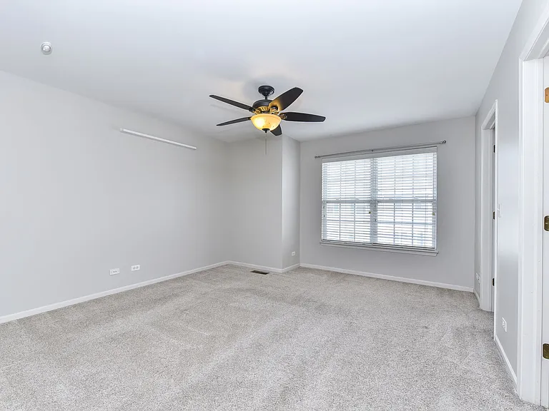 554 Declaration Ln — Photo 6