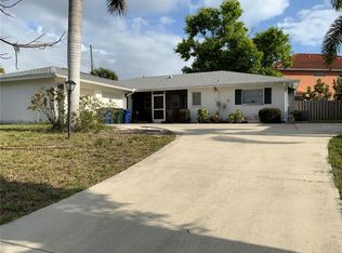 2118 Michele Dr, Sarasota, FL 34231