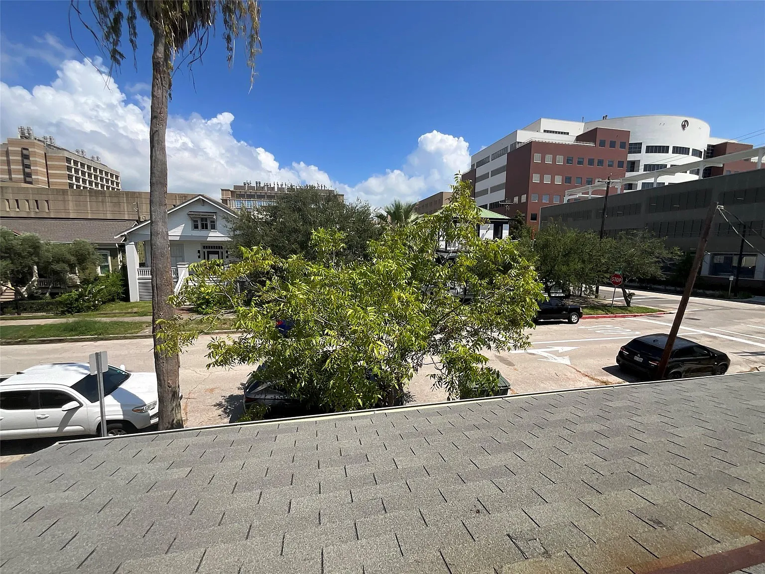 2 bed, 2.0 bath, 1610 sqft, $2,200 — Photo 3