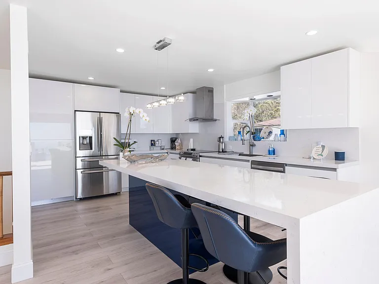 763 El Granada Blvd — Photo 2
